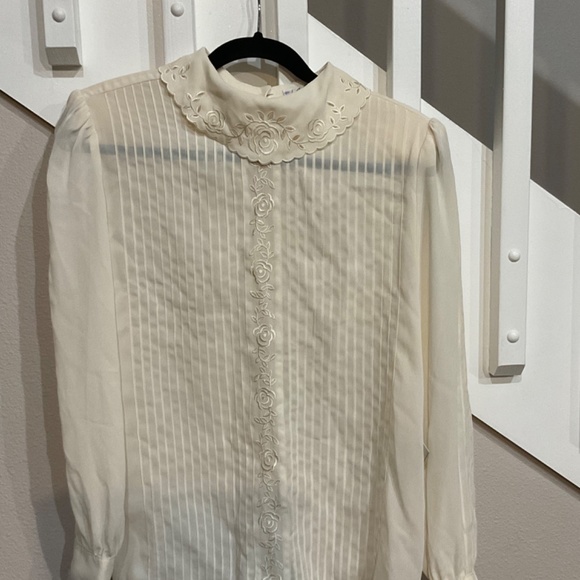 Lord and Taylor blouse ,size 10 ,nwt - Picture 3 of 5